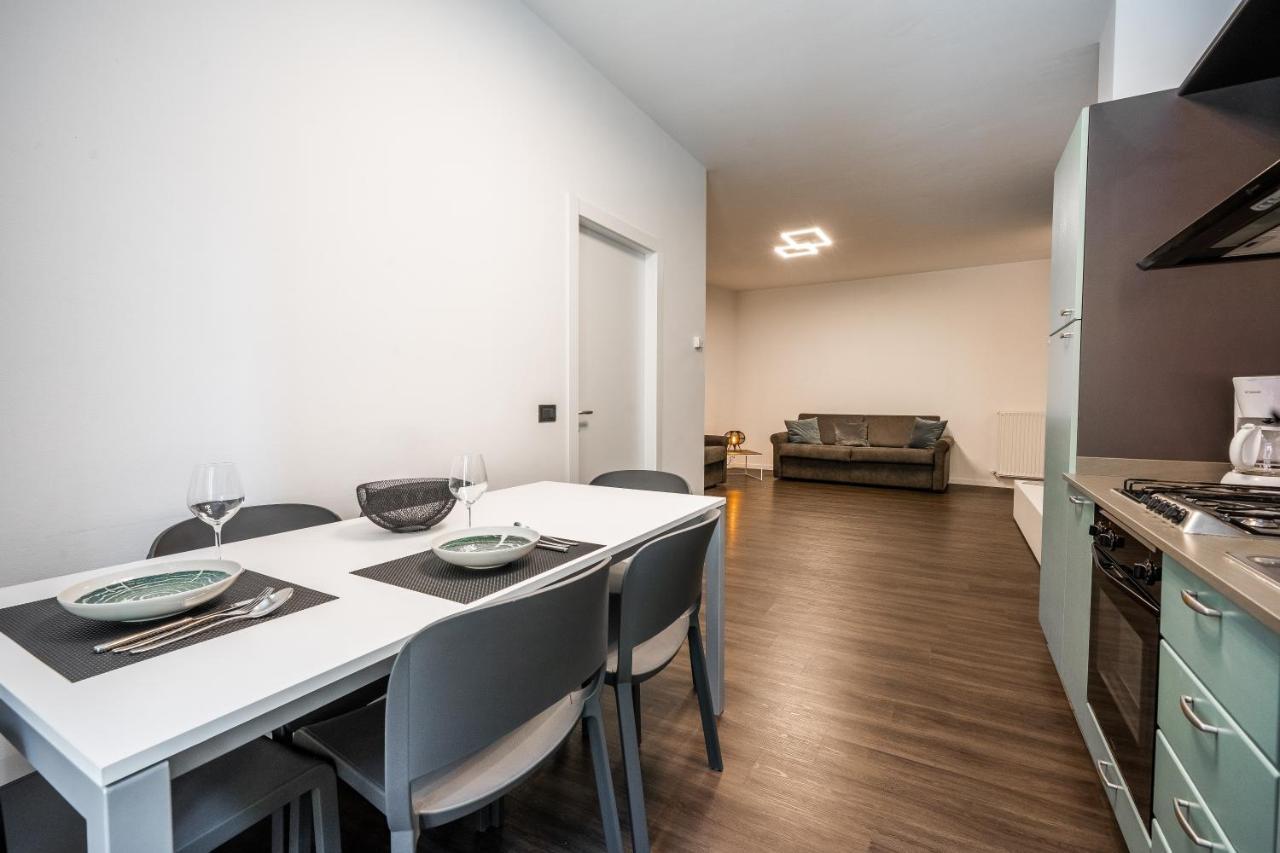 Appartamenti Vasco Renna Surf Center Torbole Sul Garda Exterior photo