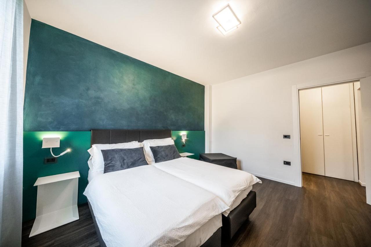 Appartamenti Vasco Renna Surf Center Torbole Sul Garda Exterior photo
