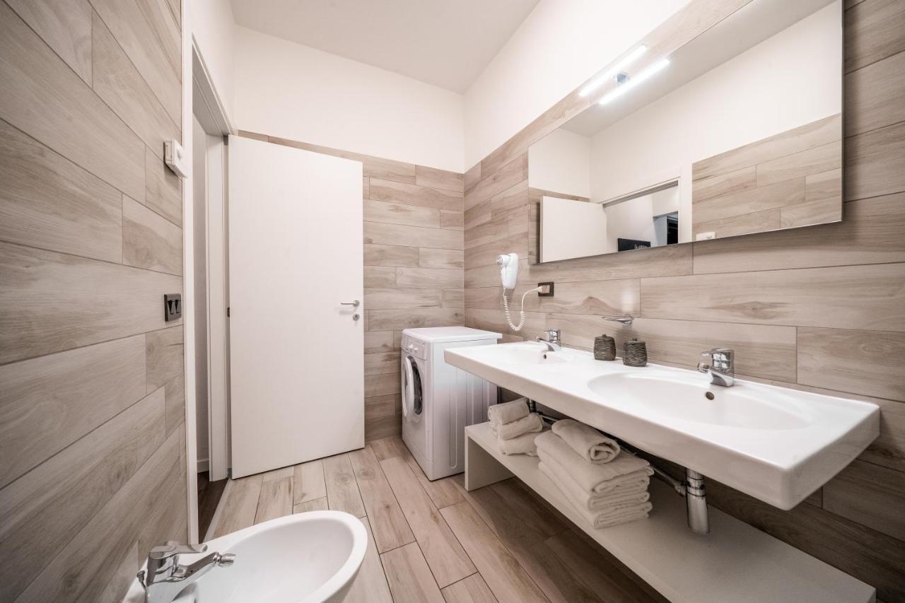 Appartamenti Vasco Renna Surf Center Torbole Sul Garda Exterior photo